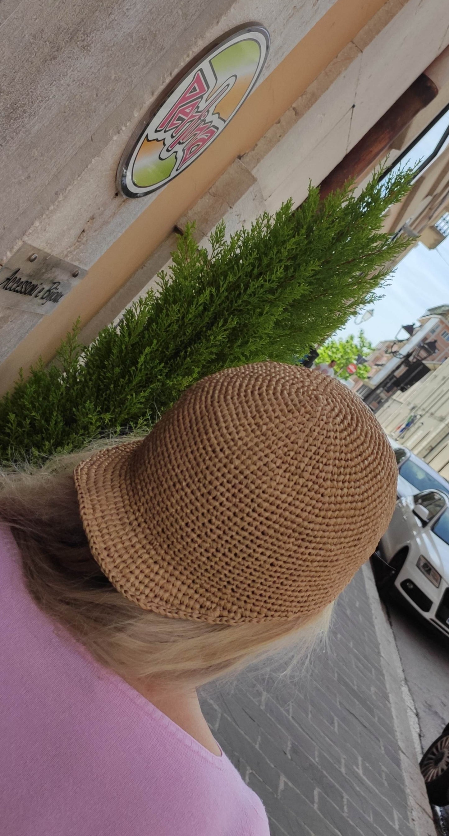 Cappello basket handmade in rafia